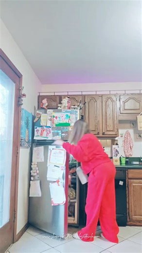 Self~employed WFH mom = I throw my own Christmas party AND get everyone ready for his 😂🎄 Comment “COFFEE BREAK” if this feels familiar and if you need a vacation from Christmas hustle & bustle ~ I see you mamas 🤣🎄 Follow @mybestfriendsclosetd for more coocoo for Christmas cocoa puffs 🫶 . . . . #holidayvibes2025 #christmasseasonishere #kitchendancing #wifemomboss #shopmybestfriendsclosetdacula | My Best Friend's Closet - Dacula