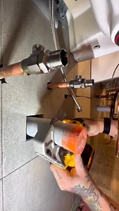 Get clean, burr-free performance in plastic materials up to 2 inches with the 20V MAX* Plastic Tubing Cutter that cuts up to 3 times faster††. Delivering up to 400 cuts per charge** This tool features both automatic and manual cutting modes and an automatic LED to help optimize user control. With a D-handle style grip that provides a balanced grip and a corrosion-resistant stainless steel blade, the 20V MAX* Plastic Tubing Cutter is built for efficiency and productivity on mechanical, electrical