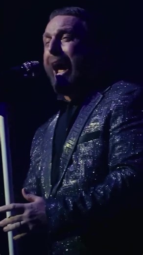 Johnny Reid's Christmas Tour 2023: Join the Celebration!