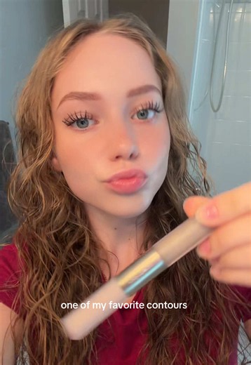 Easy Contour Tutorial for Pale Skin