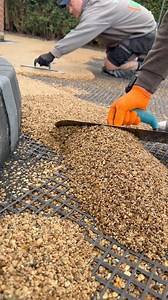 15M views · 265K reactions | Something so fresh about this blend.. using ‘kilimanjaro’ to upgrade this beautiful driveway  Vuba #resin #asmr #diy #garden #satisfying | Resin Bound & Paving Scarborough | Facebook