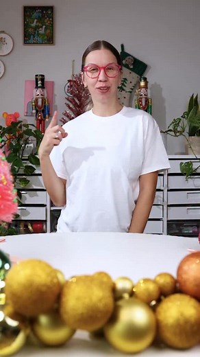 ❄️☃️ Bring holiday creativity to life with Tulip® One-Step Tie-Dye Kits! From festive Christmas colors to fun designs like snowmen, trees, ornaments, or candy canes — the possibilities are endless. 💚❤️🎄 Whether you’re making a one-of-a-kind gift or starting a new DIY holiday tradition, tie-dye and puffy paint (all available at @walmart !) make it easy and fun to craft your own festive magic. ✨🎁 #TulipTieDye #HolidayDIY #ChristmasCrafts #WalmartFinds #InspireCreativity | LuluMake