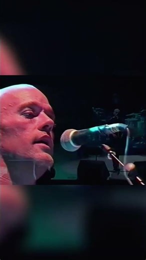 Who has seen this increible performance from REM??