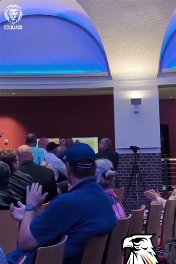 Delmenhorst: Left-wing extremists disrupt AfD town hall meeting!