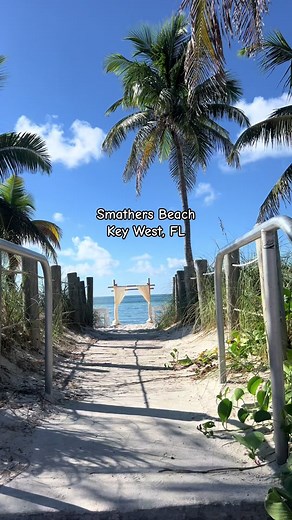 Drop a comment if you have said your vows on this beach! #keywest #keywestflorida #thefloridakeys #floridakeys #smathersbeach #beachwedding #beautifuldestinations #destinationwedding #thingstodointhekeys #experiencekeywest