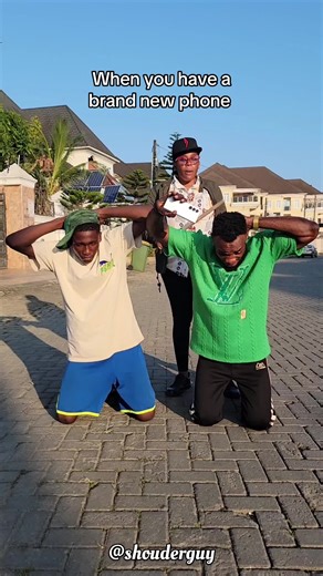 Unboxing the New Samsung Galaxy Z 4: Features and Specs