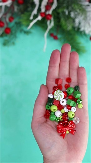 Kids Christmas craft idea comin’ at ya. My three year old and nine year old BOTH loved making these and I loved that it was mess-free and simple. 😁 #kidscrafts #christmascraftsforkids #christmascrafts #diychristmas #diyornaments