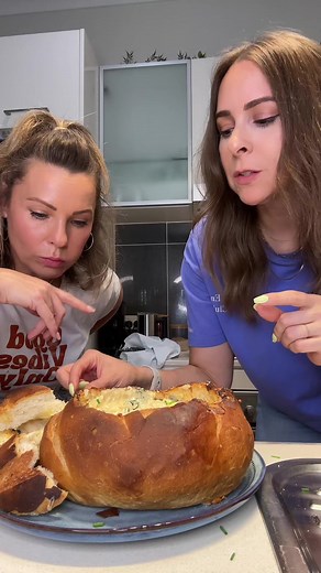 Delicious Cob Loaf Dip: An Aussie Delight to Try