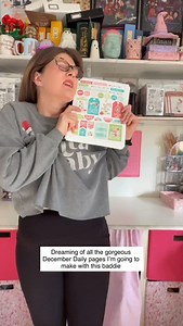 When the print stack is this big and this cute, you’ve got no choice but to serenade it. 😌 My Christmas collection Make Merry is extra large this year, packed with enough goodies to carry you through every festive story you want to tell. It drops on Black Friday with a major sale, so make sure you’re on the list and ready to grab it. ✨ Tap the link in my bio to get on the mailing list! . . . . . #TRDMakeMerry #TraciReedDesigns #DecemberDailyPrep #ScrapbookSupplies #HybridScrapbooking #DigitalSc