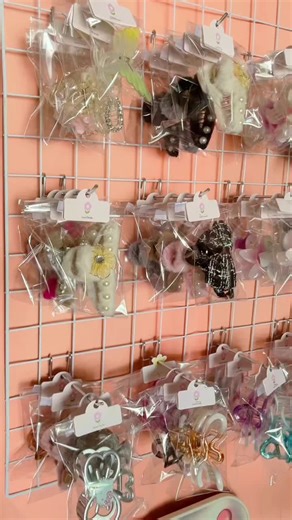 វីដេអូ​របស់ GIBI Accessory 🎀🛍️ (@gibing_bing) ជាមួយ original sound - Neth (◠‿◕)