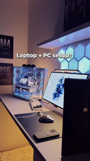 laptop and pc in one setup? #techtok #compsetup #cleansetup #setup #laptopsetup