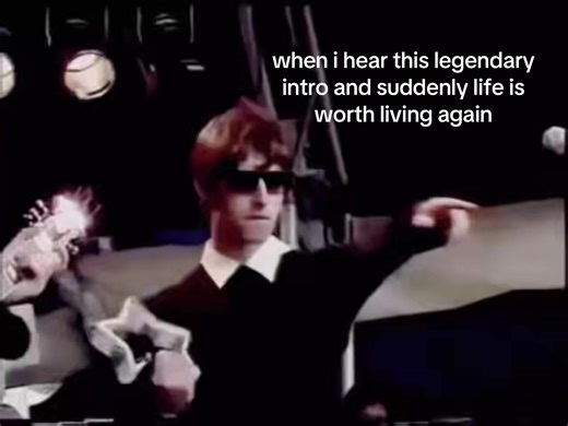 Oasis - Champagne Supernova: A Musical Revival