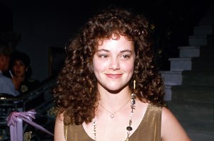 Actress fatally shot by obsessed fan in 1989: True Crime Rewind