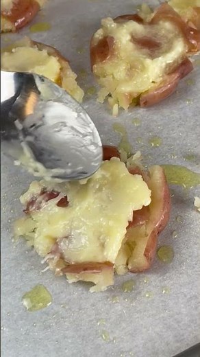 THE BEST Cheesy & Crispy Parmesan Smashed Potatoes! 🤩