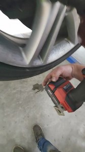 The difference is seriously mind blowing. . . . . . . . #mechaniclife #funny #carguy #cargirl #mechanic #tipsandtricks #howto #diy #robthemechanic #lifehack #milwaukee #Battery #tools #tooltest #review #forge | Robert Zeromski