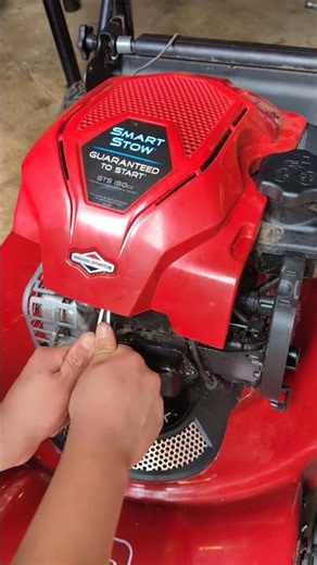 Briggs & Stratton Lawnmower Shroud removal 596507/594062 #lawncare #lawnmower #mower #smallengines