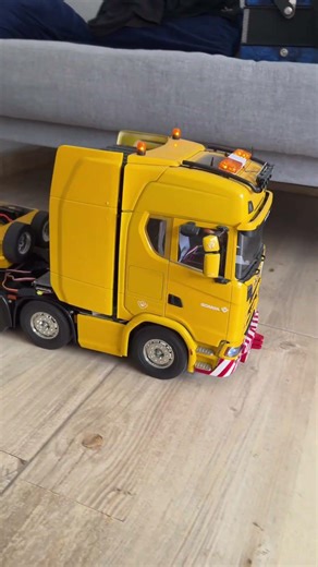 SCANIA V8 R/C 1/14 #truckrc #rc #remotecontrol #rccar #truckdriver #camiones