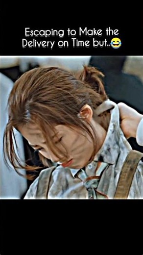 Escaping to Make the Delivery on Time but | My girlfriend is an alien #shorts #cdrama #kdrama #fyp