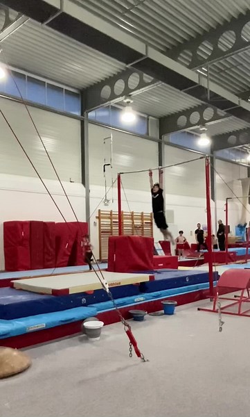 Double backkkk #fyp #flip #gymnastic #bar #backflips #blowup