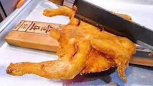Here's how chicken fried crispy whole in Korea👍Yummy😋🥰 Credit : Yummyboy (https://youtu.be/RhuDXIcAaMo) | Wild Girl