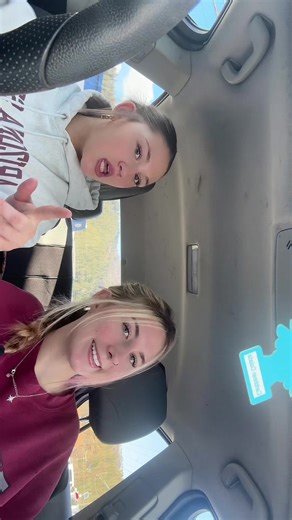 @Baileyyyyy hit us up for a ride 😁