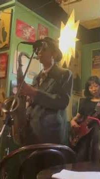 Walking with Mr. Lee / Highball Suzuki and jump for joy