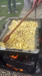 14K views · 47 reactions | Cipsuri într-o baie de ulei! | Mango Music Romania | Facebook