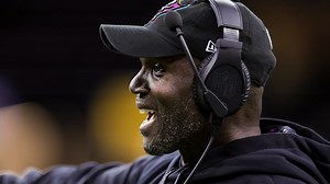 NFL insider has ‘logical’ trade target if Buccaneers are looking for pass rush help