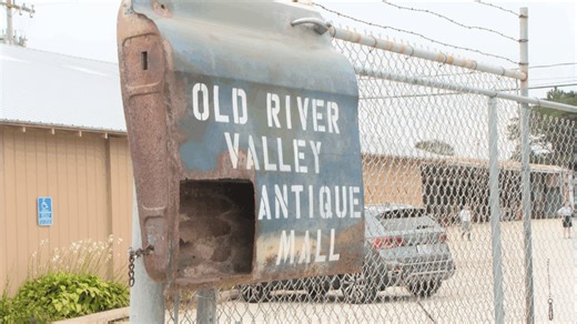 Old River Valley Antique Mall hosts biannual vintage flea market