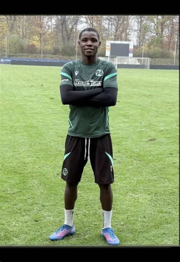 Which club should Razak play for next season? ⏳🇳🇬 #football #nigeria #midfielder #transfer #worldcup