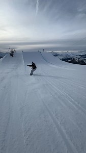 Sundown laps hit different #snowboarding #snowboarder #winter #snowboard #snow | Leon Vockensperger