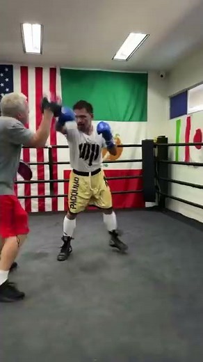 PACQUIAO back to training with Freddie Roach at Wild Card Gym!