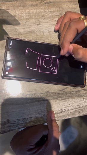 Samsung S24 Ultra screen design by pen