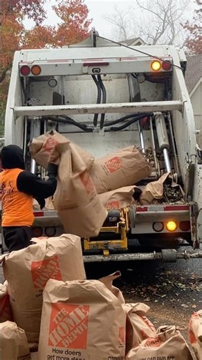 Rear Loader Garbage Truck in Action #garbagetrucks #shorts #trashtrucks #shortsfeed
