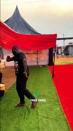 Young Man Performs Kete Dance at Ghanaian Funeral 🇬🇭💃🏾