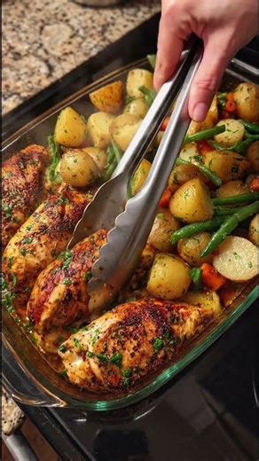 Sheet Pan Roasted Paprika Chicken with Potatoes, Carrots & Green Beans