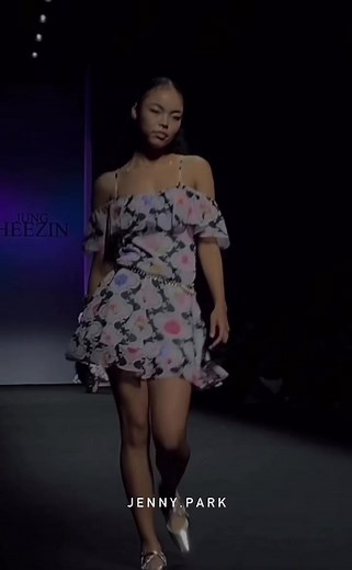 Jenny Park Stuns at Seoul Fashion Week | Korean Model Showcase