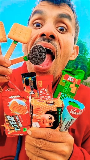 Oreo Dhoni biscuit 🍪 aur Kitkat chocolate🍫 #tigerglucose#5star#barone#butterscotch#50=50#shortfeed