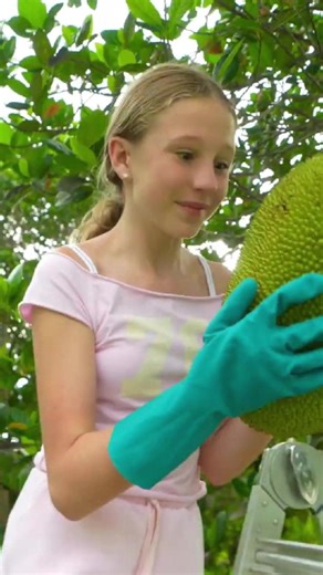 Nastya and Friends - The Floor is Lava #fyp #foryoupage #likenastyaofficial #creativeplay #playtime #kidsfun #nastyaandfriends
