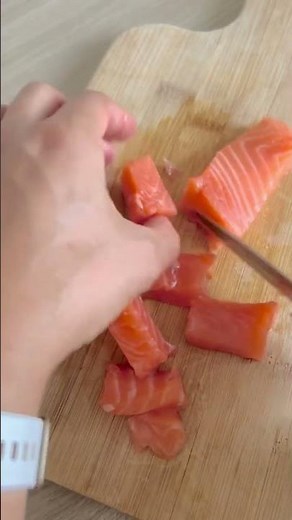 🥢 Sushi Bowl Avocat & Saumon 🥑Un plat frais, sain et ultra gourmand à faire en quelques minutes
