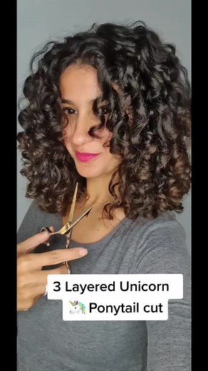 Achieving Volume with Unicorn Layers for Curly Hair