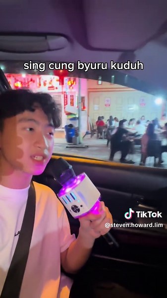 Kata Suci dari Atap Mobil yang Menggelitik