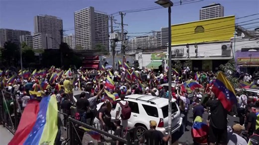 Venezuelans gather in Santiago to celebrate news of a U.S. military operation to capture President Maduro. #venezuela #caracas #maduro #chile #santiago #live #Reuters #News Keep up with the latest news from around the world: [https://www.reuters.com/](https://www.reuters.com/) | Reuters
