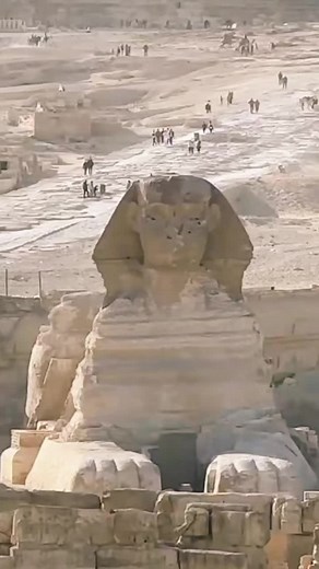 Exploring the Great Pyramid of Giza and Sphinx
