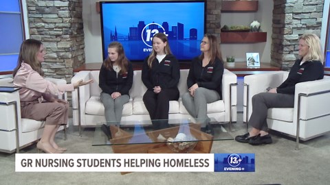 Davenport nursing students helping the unhoused