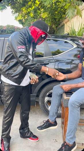 CRAWBA GENIUS | How much weed build a spliff 💨 | Instagram