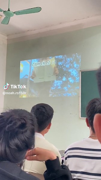 Cách Làm PPT Hài Hước Theo Trend Mới Nhất