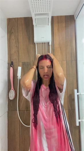 Eu falei pra vocês que a camiseta ainda estava branquinha ❤️😮‍💨 #cabelovermelho #pintandocabelo #red #foruoupage #banho