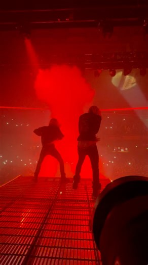 Rolling Loud | @OSAMASON X @NETTSPEND_ 🔥 PSYKOTIC TOUR SOLD OUT LOS ANGELES 📍 🎥 @dill35mm | Instagram