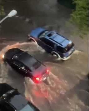 Massive flooding due to heavy downpour in NYC, New York, USA 🇺🇸 (20.05.2026)